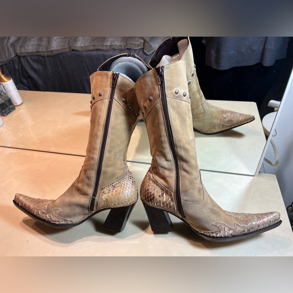 Janet & Janet Tan Leather studs & snake skin Distressed Boho Western Boots 36 - Picture 6 of 14